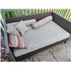 Image 2 : Large Outdoor Patio Seat/Bed & Table