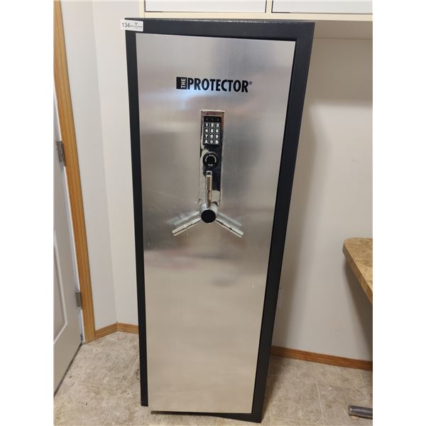 Protector Safe The Protector - Executive Gun Safe Model no. 6743D