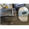 Image 1 : Cat Litterboxes (2)