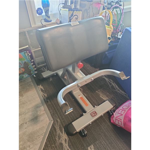 ST Fitness Preacher Curl Bench