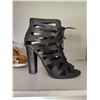 Image 6 : 3 Pairs of Women's Size 7.5-8 High Heel Shoes