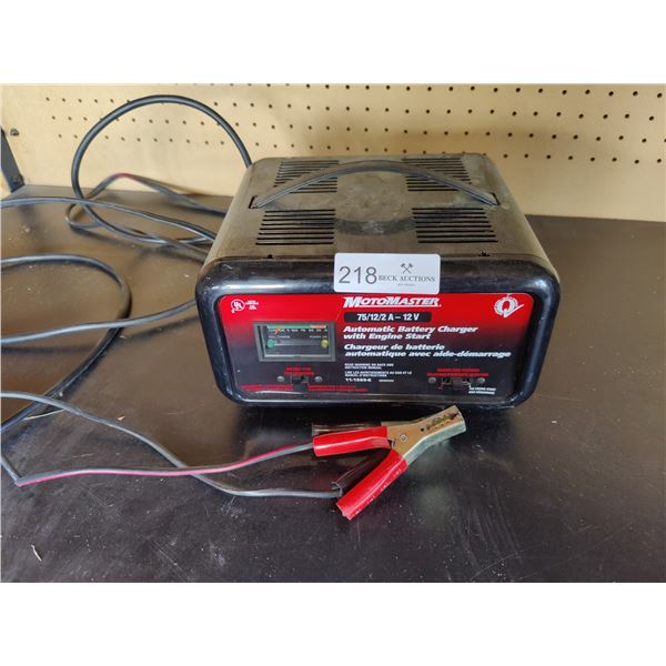 MotoMaster 75/12/2 A-12V Automatic Battery Charger with Engine Start