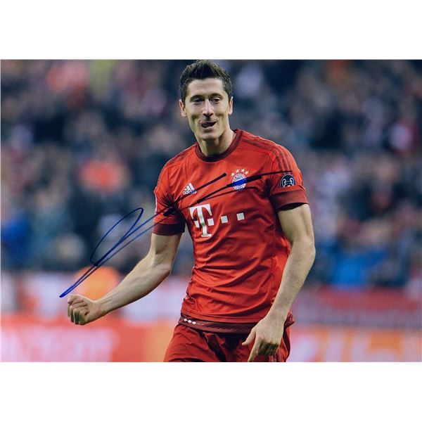 Football Robert Lewandowski Autographed  Autograph Signed