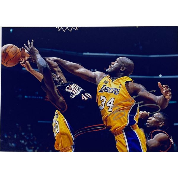 Autograph Signed Basketball Shaquille O'Neal Photo