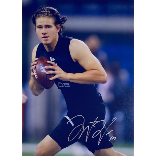 Autograph Signed Justin Herbert Photo