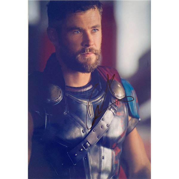 Autograph Signed Thor Chris Hemsworth Photo
