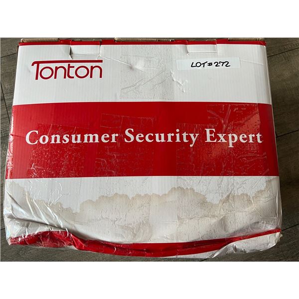 *NEW* (damaged box) Lot Of TonTon 1080P 4PC Security Camera & DVR System