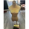 Image 1 : *USED* Lot of 1 Clothing Display Mannequin - As Is