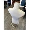 Image 3 : *USED* Lot of 1 Clothing Display Mannequin - As Is