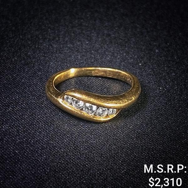 2.1 DWT 14 KT Gold w/ Dimd Lining Ring Sz: 4.5