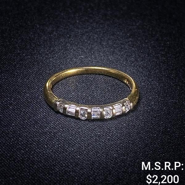 1.6 DWT 18 KT Gold w/ Dimd Lining Ring Sz: 7