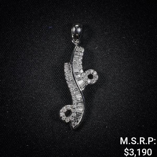1.3 DWT 18 KT Wht Gold Pendant w/ Dimd Lining
