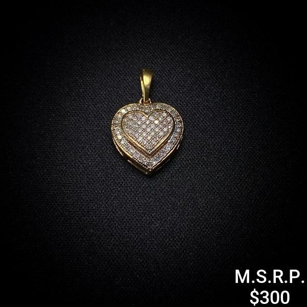 0.9 DWT 10 KT Gold Hrt Pndt w/ Diamond Lining