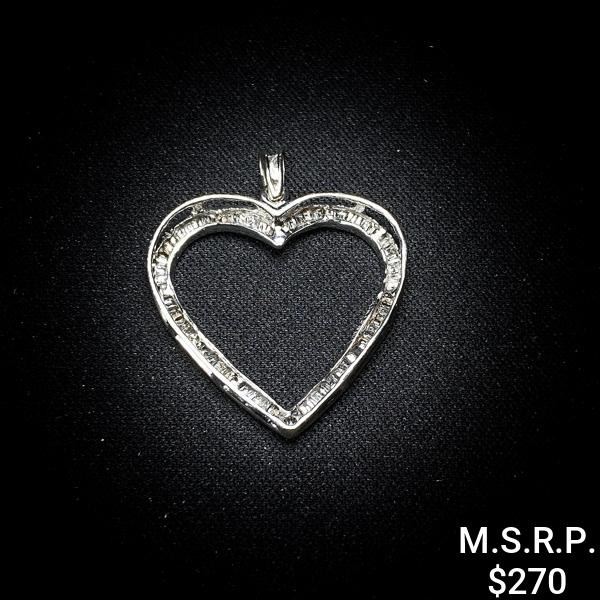 0.9 DWT 10 KT Wht Gold Hrt Pndt w/ Diamond Lining