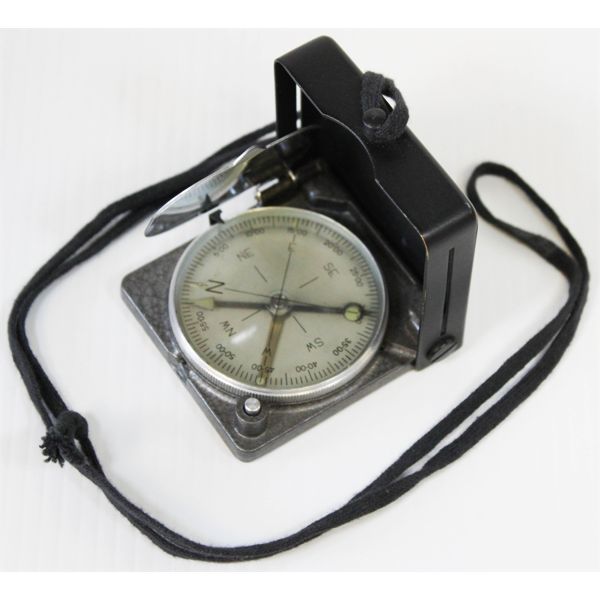 VINTAGE ROMANIAN MILITARY COMPASS