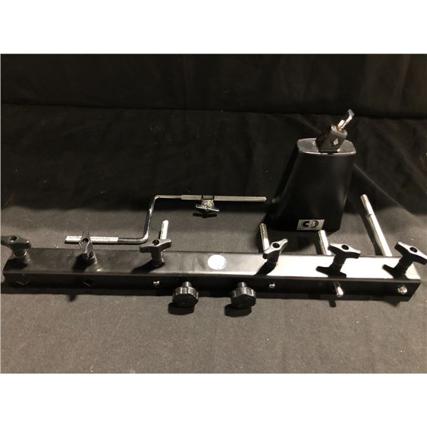 MULTI-INSTRUMENT PERCUSSION STAND WITH 6