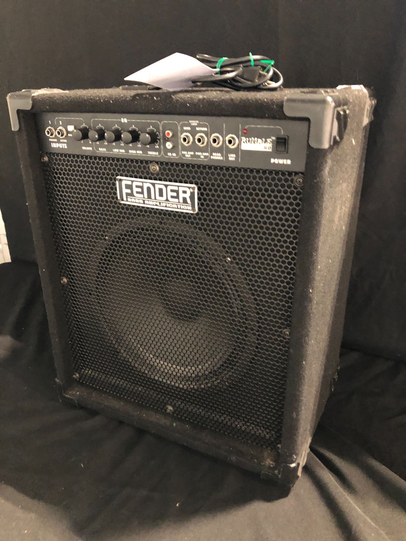 FENDER RUMBLE 60 1X12 BASS COMBO AMPLIFIER . THIS FENDER 60-WATT BASS ...