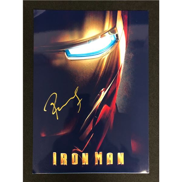 ROBERT DOWNEY JR. SIGNED 8x10 PHOTO (RA COA)