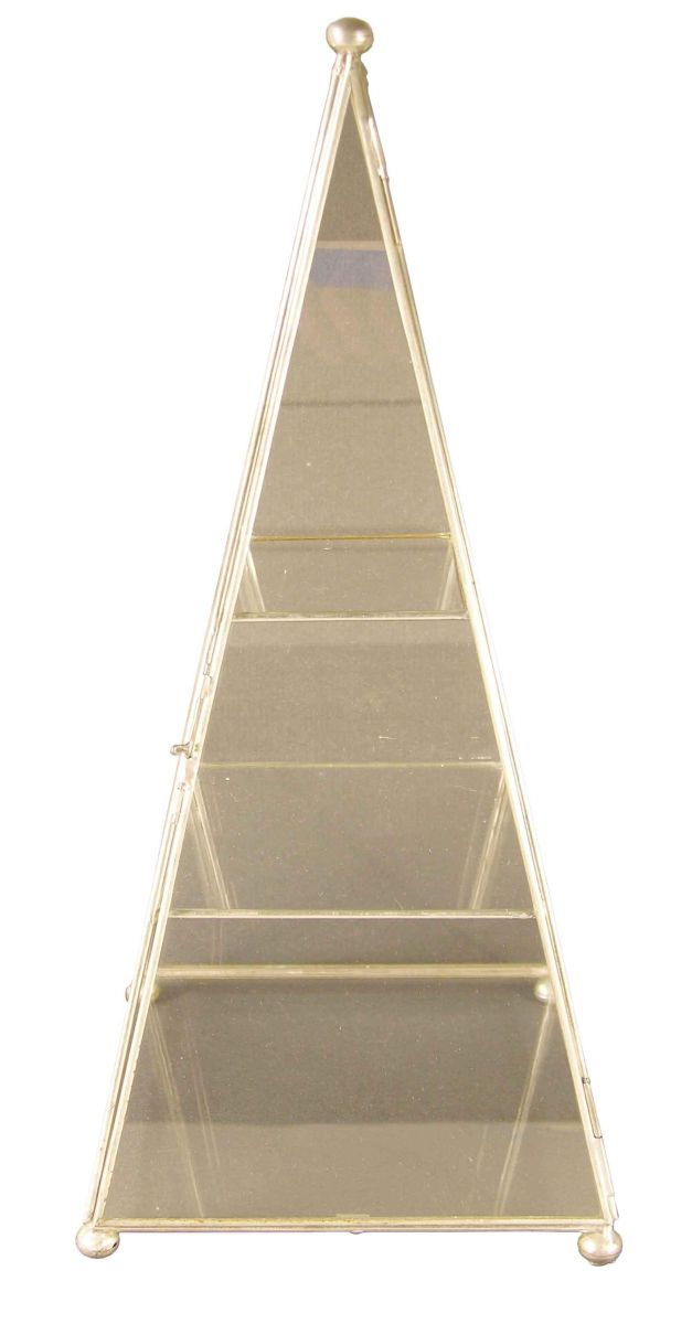 Pyramid Showcase