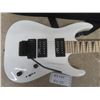 Image 2 : Jackson White Electric Guitar with Soft Case