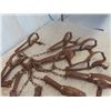Image 2 : 12 Misc. Traps + Assorted Trap Parts, 12 Victor 1 1/2 Single Spring Traps