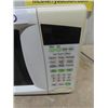 Image 2 : Gold Star Microwave