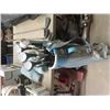 Image 2 : Dunlop Golf Clubs in Bag, Hard Case Golf Bag, 3 Loose Irons