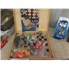 Image 2 : 10 Game Chest, Byron Little Bobble Head, Crib Board, Mini Sticks, 2 Pucks, 3 Gun Displays