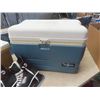 Image 2 : 2 Coolers; Coleman + Igloo & Bauer Hockey Skates
