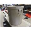 Image 2 : Medalta 25 Gal Crock - Crack + Chip