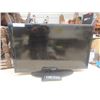 Image 1 : Samsung 32" Flat Screen with Remote