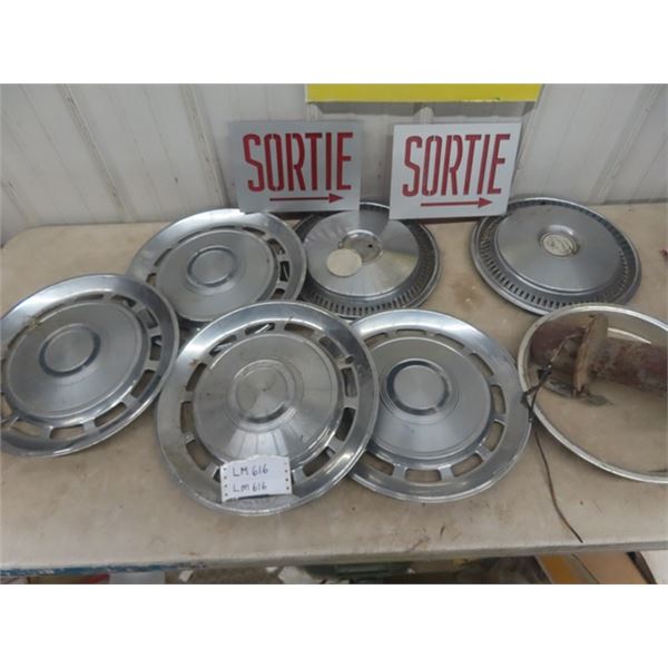 Set of 4 Hubcaps ; 2 Chevy Hubcaps , Beauty Ring & Old Car Horn