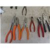 Image 8 : Lot of Hand Tools; Pliers, Side Cutters, Tin Snips plus more - 28 pcs Total with Tool Box