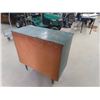 Image 2 : 3 Drawer Dresser 16" x 32" x 33"