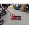 Image 2 : Motomaster Motorcycle Jack