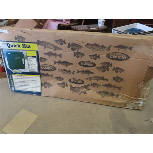 New in Box Eskimo 1 Person Fold Up Fishing Shack