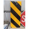 Image 4 : 3 Street Signs; Stop, Road Ends, Barricade