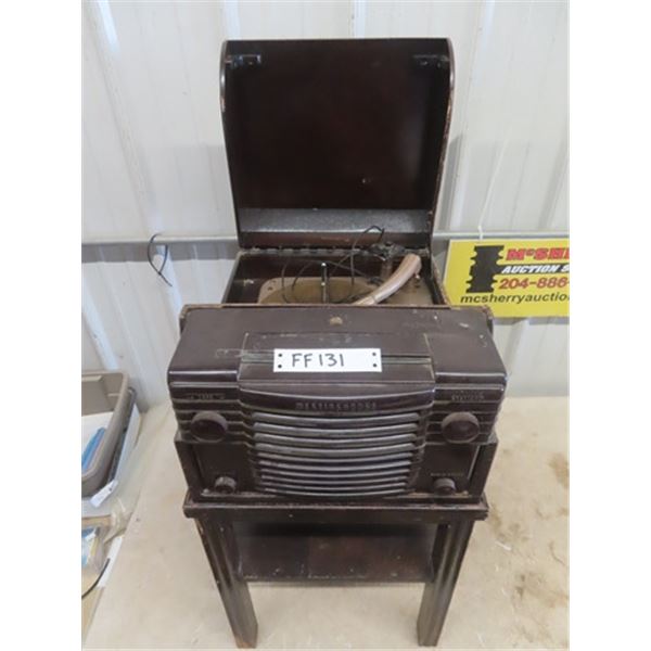 Westinghouse Model RA607 Radio/Record Player with Stand