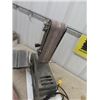 Image 3 : Craftsman 4" Belt/6" Disc Sander Combo