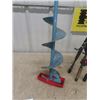 Image 2 : 5 Fishing Rods, Reels & Ice Auger