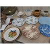 Image 4 : Tea Pots, Old Plates, Souvenir Plates, Milk Glass Bowls