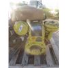 Image 2 : 3" Gas Wisconsin Water Pump & Hose