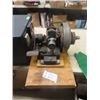 Image 1 : Maytag Model 31 Motor Kick Start with Compression