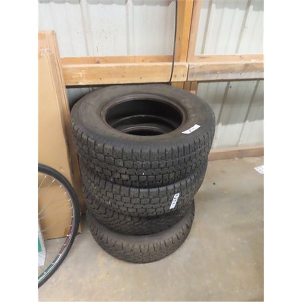 4 Nordic Winter Tires P215 / 70 R 14