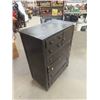 Image 2 : Dresser 44" x 33" x 18"