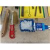 Image 5 : Wire Brushes, All Purpose Brush, Parts Washing Brush, Kitchen Clock