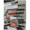 Image 3 : Huge Lot of Knives 25 +  some new in Plastic, 20 pc Debbie Travis Flatware Set