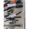 Image 5 : Huge Lot of Knives 25 +  some new in Plastic, 20 pc Debbie Travis Flatware Set