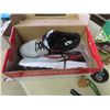 Image 2 : Powerfist Polisher, Shoes Sz 91/2, Locks, Dent Repair Kit, Blacklight plus more