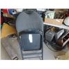 Image 7 : 6 Folding Cushioned Chairs